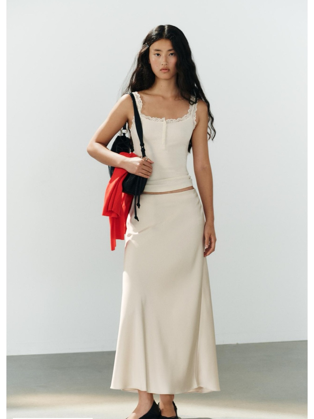 Zara Elegant Cream Satin A-Line Skirt - Picture 7 of 8